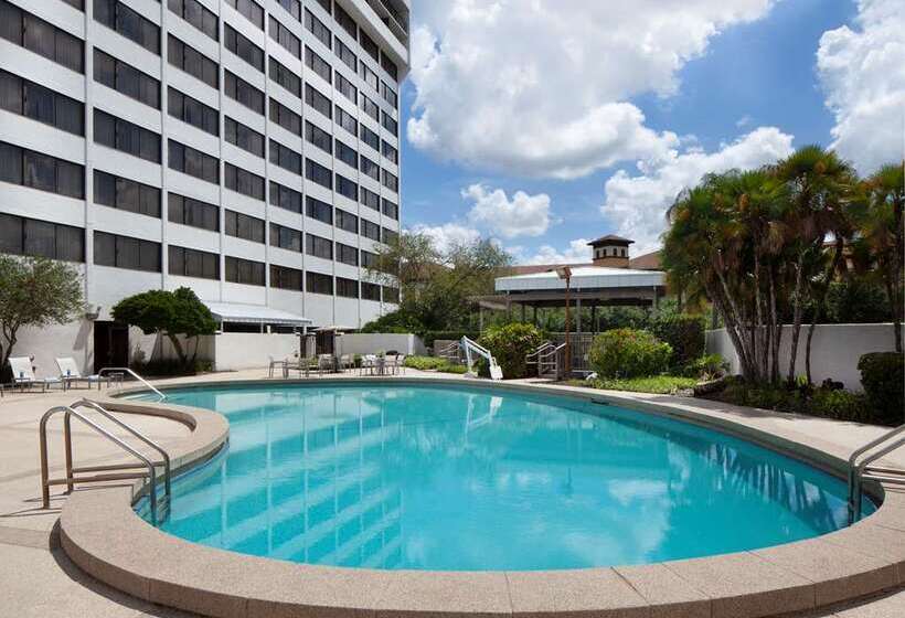 هتل Hilton Tampa Airport Westshore