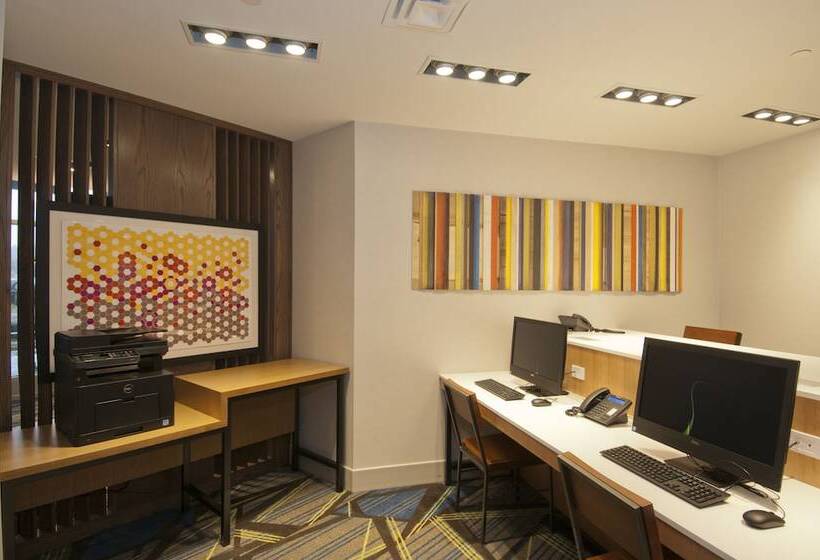 בית מלון כפרי Holiday Inn Express & Suites Johnstown, An Ihg