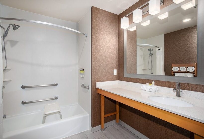 فندق Holiday Inn Express Monterey   Cannery Row, An Ihg