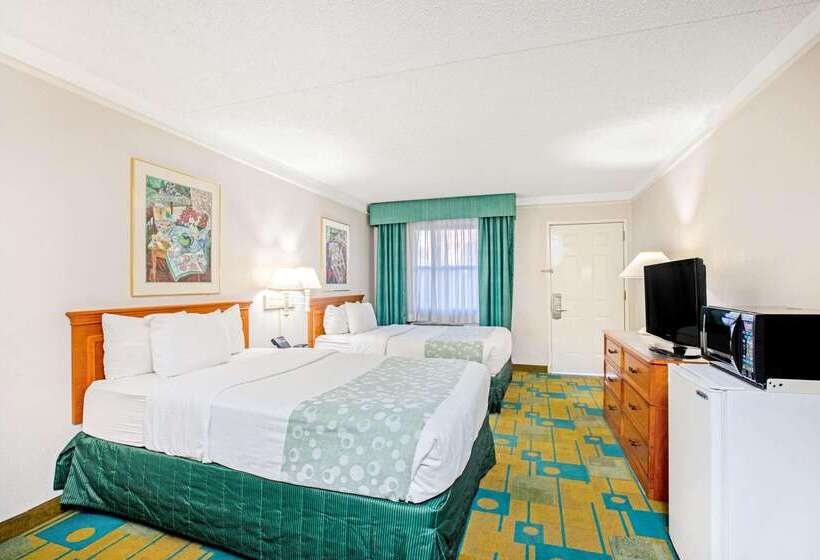 هتل La Quinta Inn By Wyndham El Paso Cielo Vista