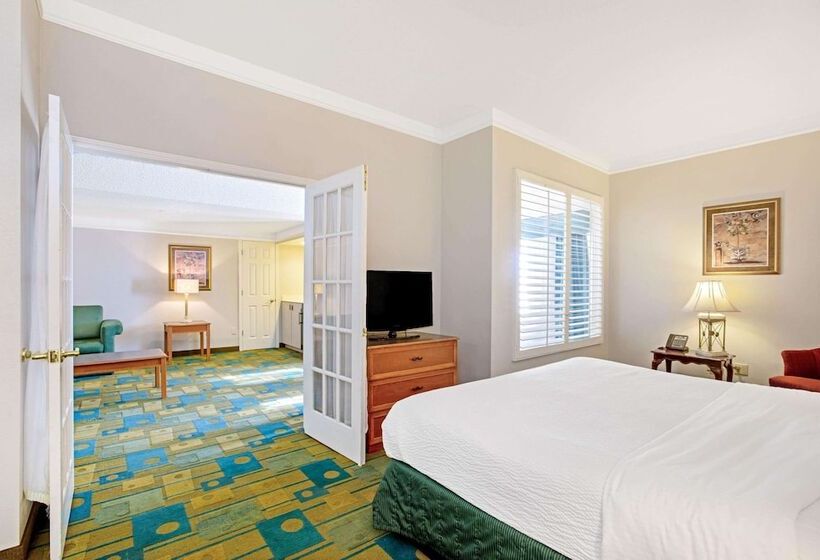 هتل La Quinta Inn By Wyndham El Paso Cielo Vista
