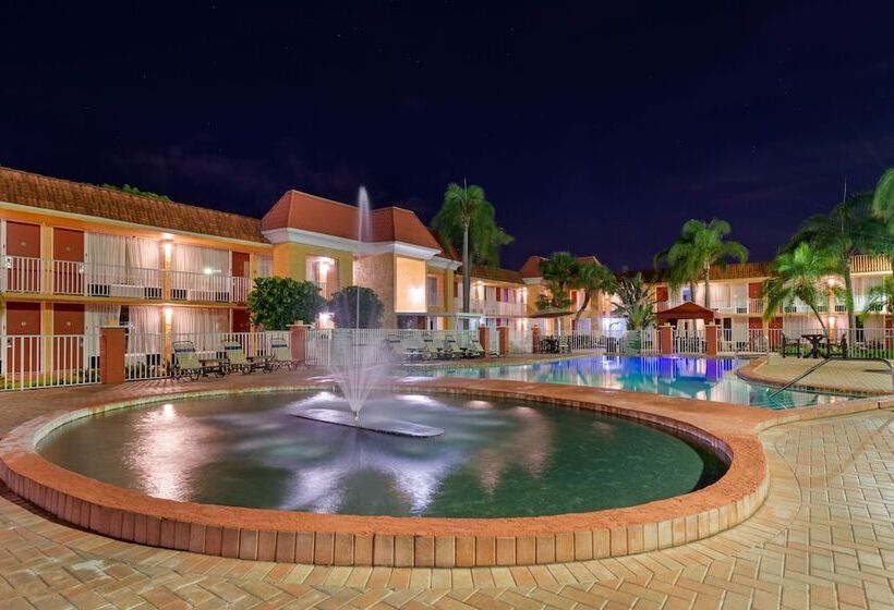 ホテル Quality Inn & Suites Conference Center