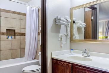 Hotel Rodeway Inn Near Ft Huachuca