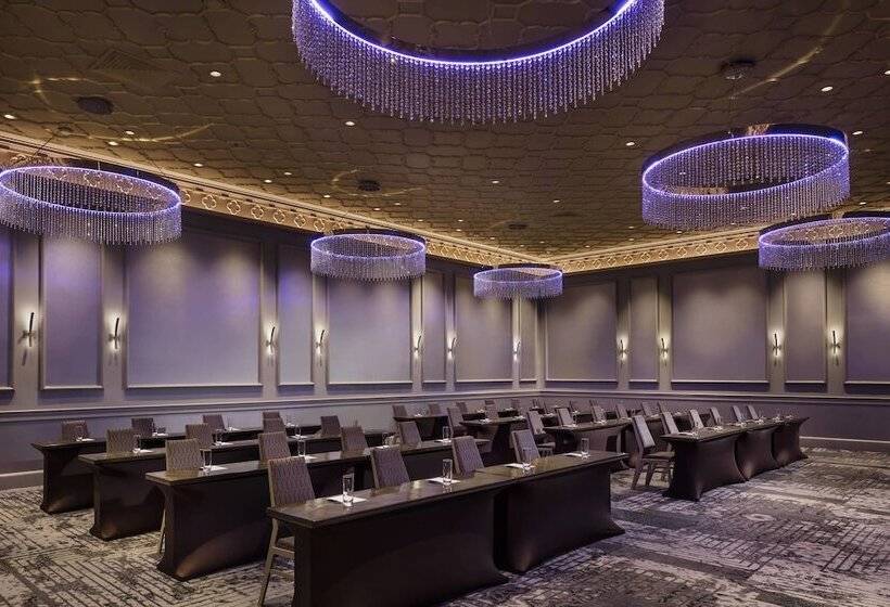 هتل Sheraton Commander