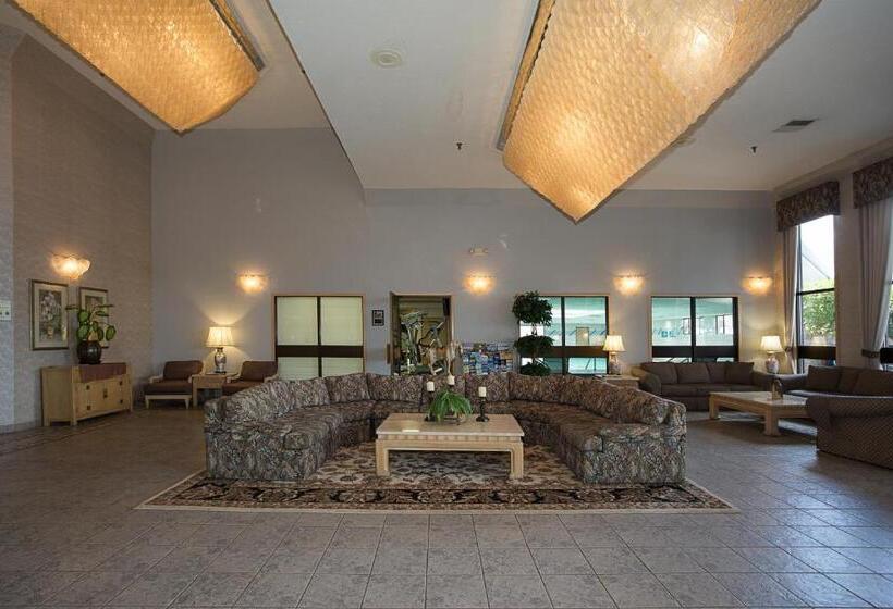 هتل Sojourn Suites Portland Airport