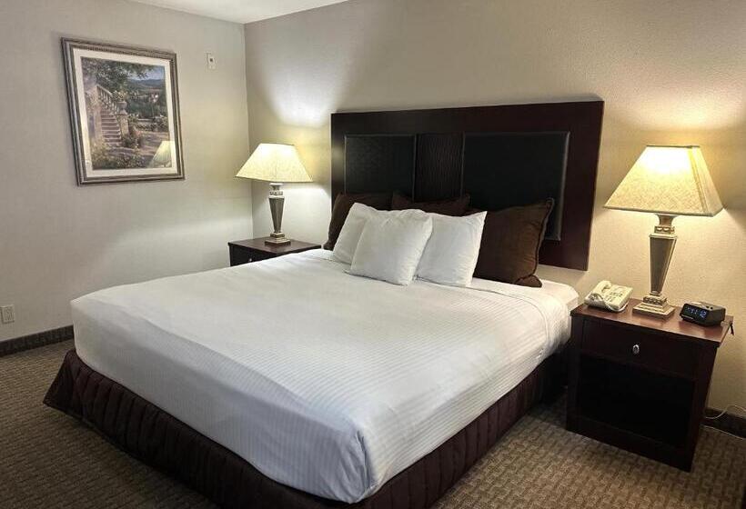 هتل Sojourn Suites Portland Airport