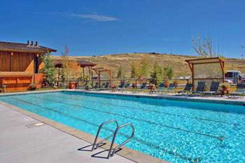 هتل Spring Creek Ranch