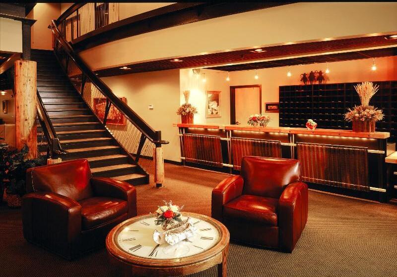 هتل Spring Creek Ranch