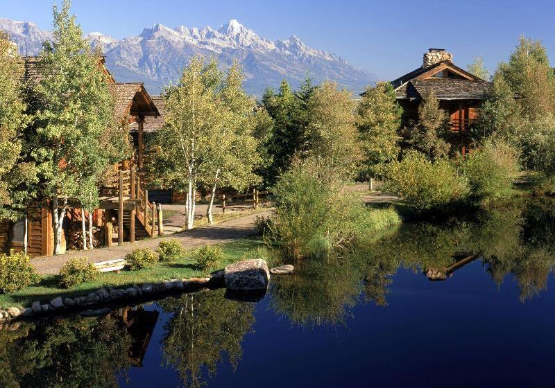 هتل Spring Creek Ranch