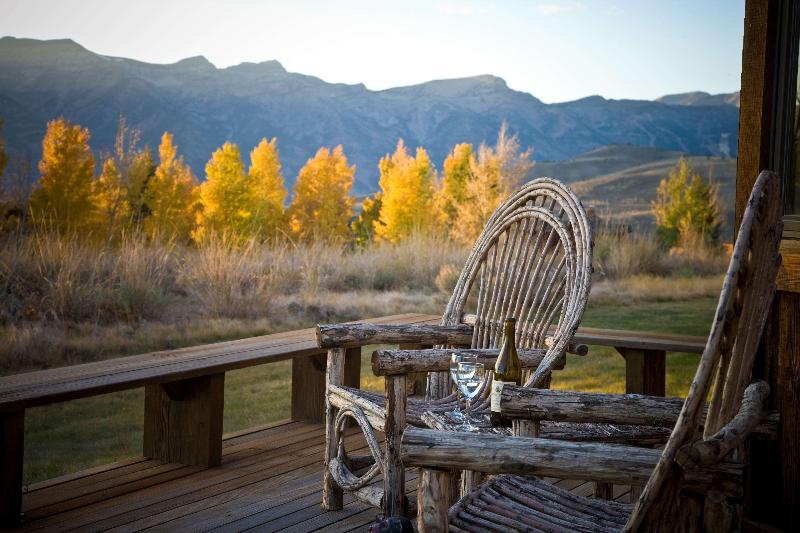 هتل Spring Creek Ranch