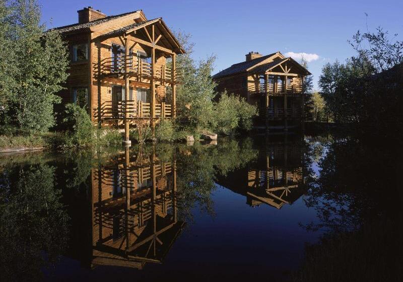 هتل Spring Creek Ranch