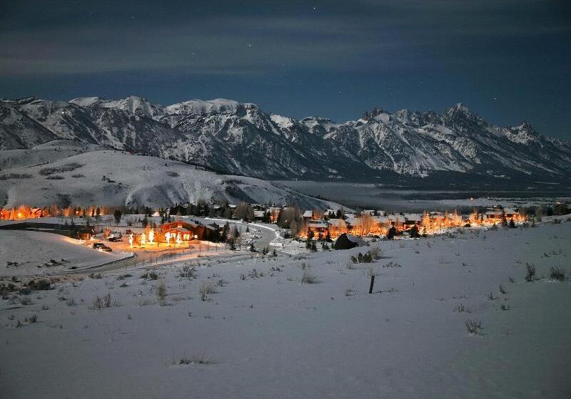 هتل Spring Creek Ranch