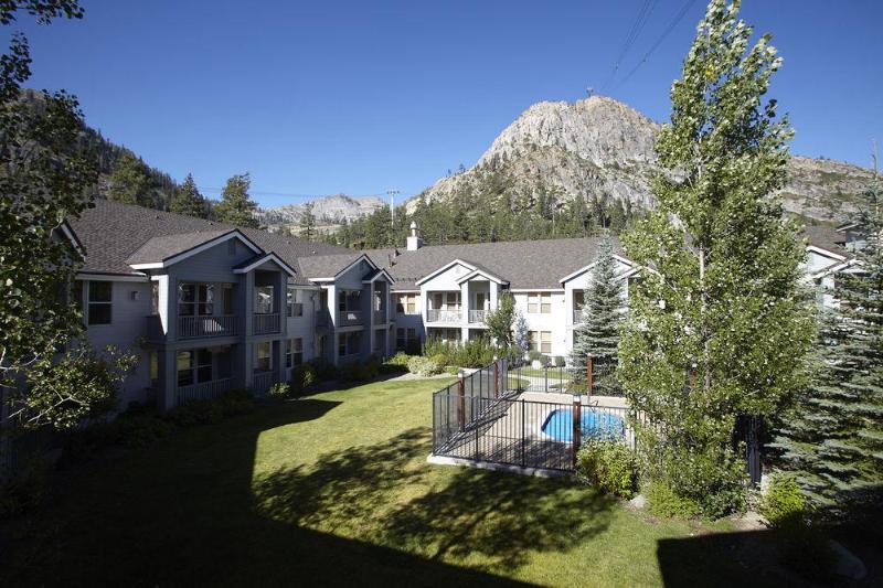 هتل Squaw Valley Lodge