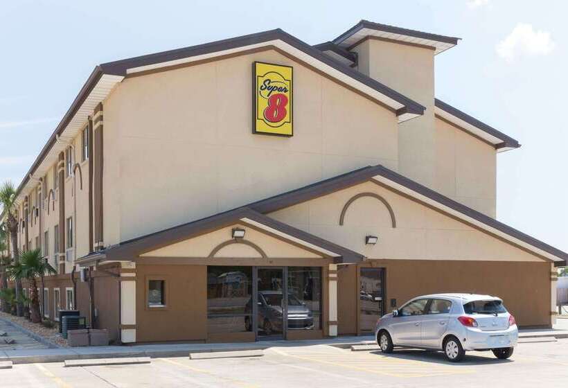 هتل Super 8 By Wyndham Brunswick/st Simons Island Area