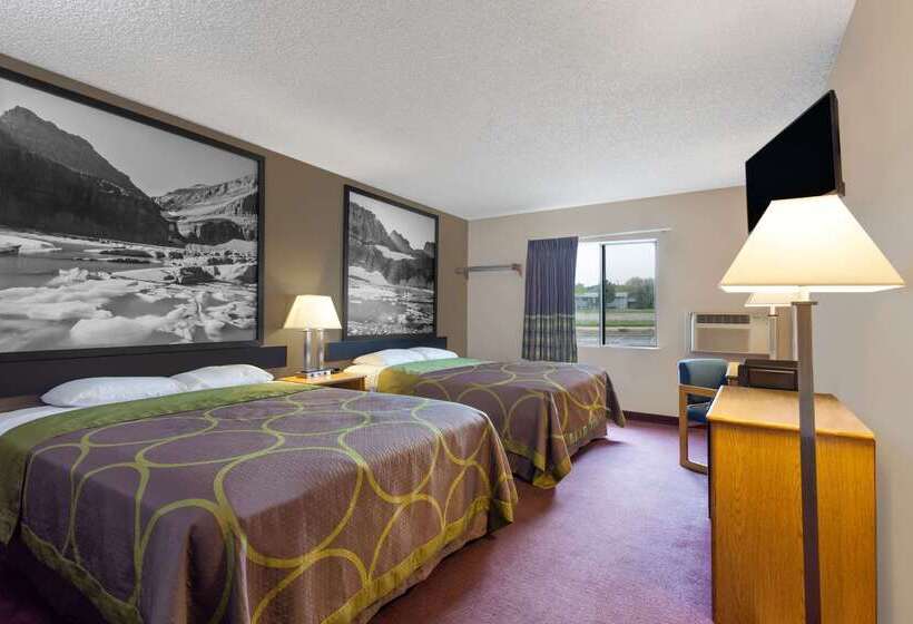 فندق Super 8 By Wyndham Helena