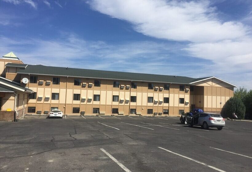 فندق Super 8 By Wyndham Helena