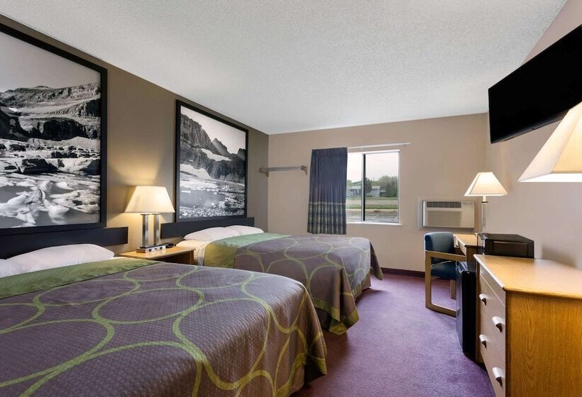 فندق Super 8 By Wyndham Helena