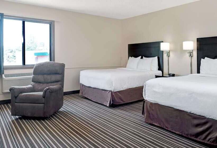 هتل Super 8 By Wyndham Omaha I 80 West