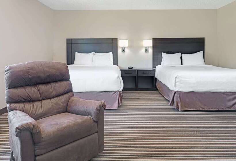 هتل Super 8 By Wyndham Omaha I 80 West