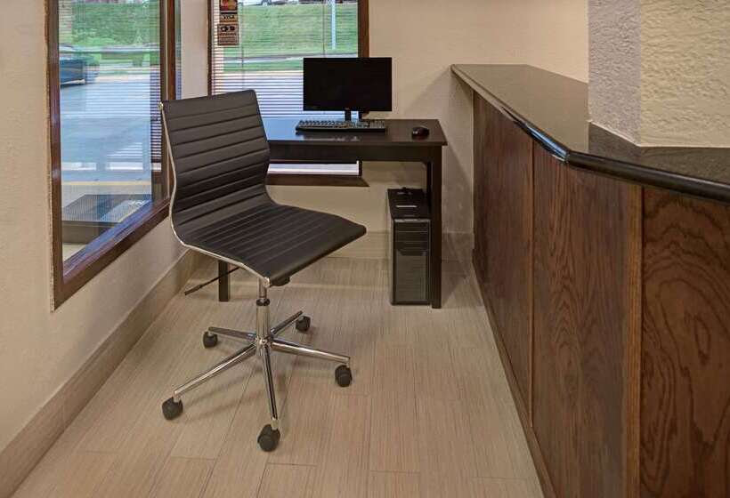 هتل Super 8 By Wyndham Omaha I 80 West