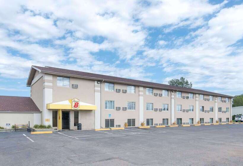 Hotel Super 8 By Wyndham Watertown