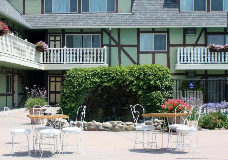 בית מלון כפרי Svendsgaard S Lodge  Americas Best Value Inn & Suites