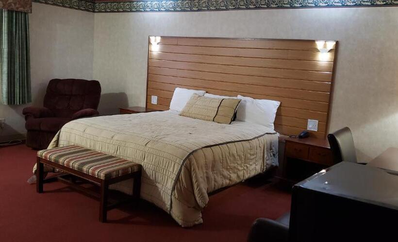 هتل Swiss Village Inn