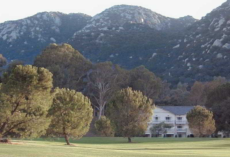 בית מלון כפרי Temecula Creek Inn