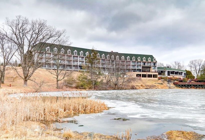 ホテル The Chateau Resort