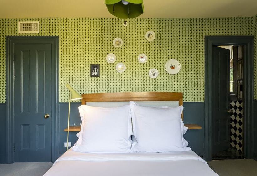 Отель The Maidstone Inn