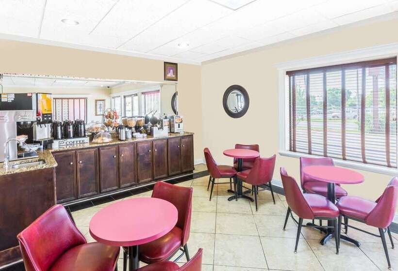 בית מלון כפרי Travelodge By Wyndham Shreveport La