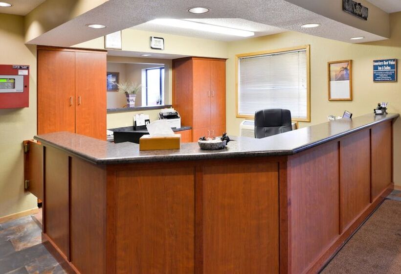 מוטל Americas Best Value Inn & Suites International Falls