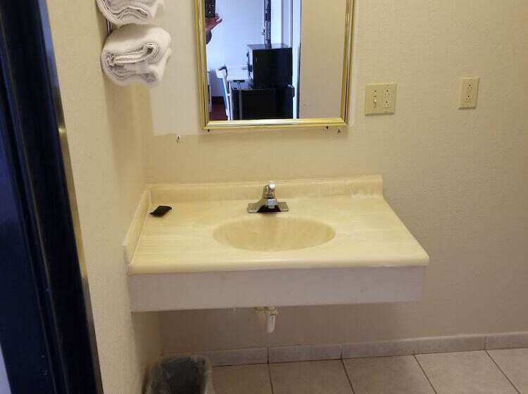 מוטל Americas Stay Inn Leavenworth