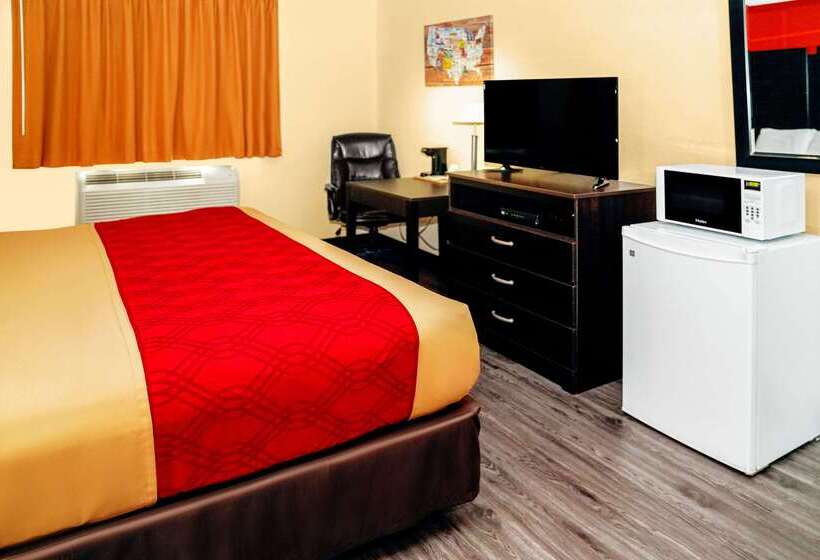 فندق على الطريق Econo Lodge