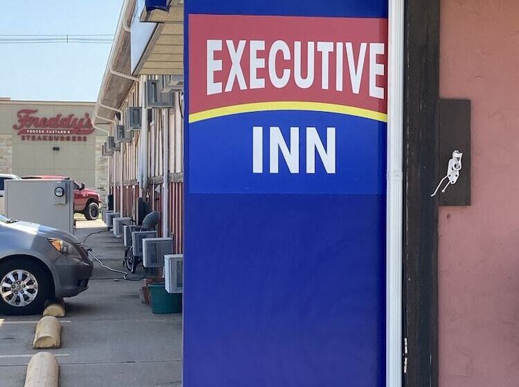 مُتل Executive Inn