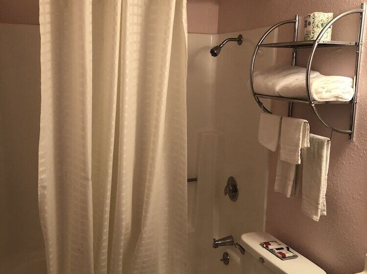 مُتل Executive Inn