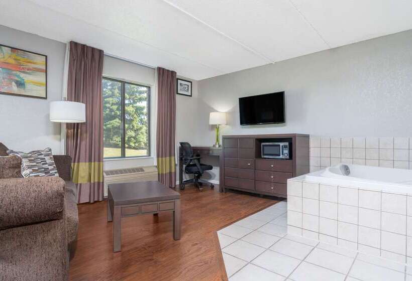 مُتل Super 8 By Wyndham Bloomington/airport