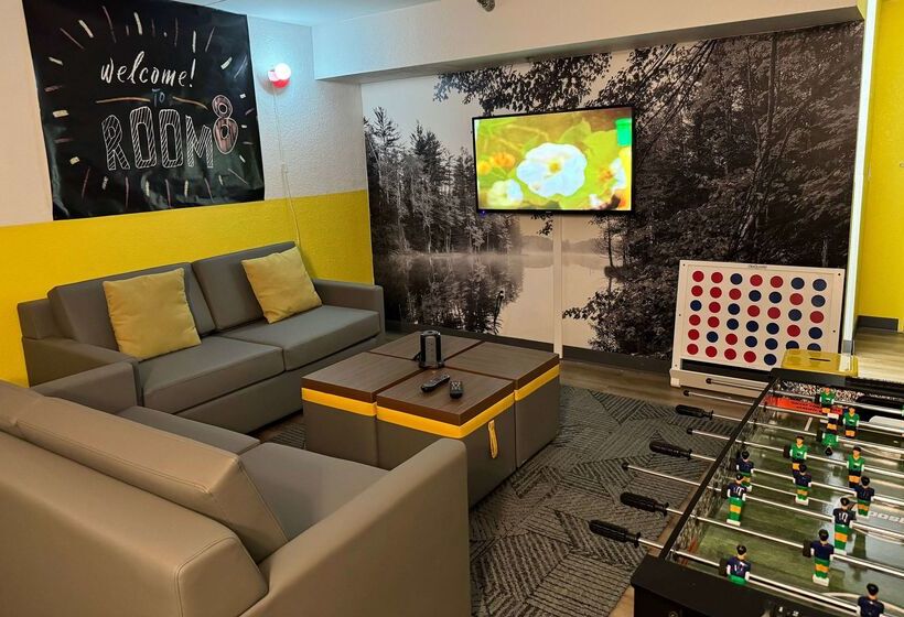 مُتل Super 8 By Wyndham Bloomington/airport