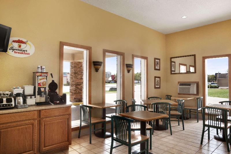 מוטל Rodeway Inn