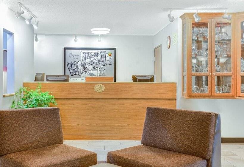 汽车旅馆  Super 8 By Wyndham Green Bay Near Stadium
