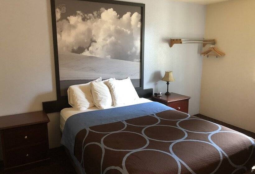 فندق على الطريق Super 8 By Wyndham Lewiston