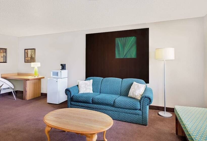 فندق على الطريق Super 8 By Wyndham Newburgh/west Point Stewart Intl Airport