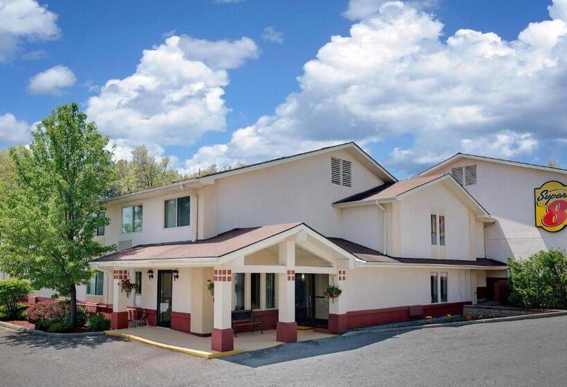 فندق على الطريق Super 8 By Wyndham Newburgh/west Point Stewart Intl Airport