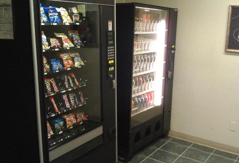 فندق على الطريق Super 8 By Wyndham Newburgh/west Point Stewart Intl Airport