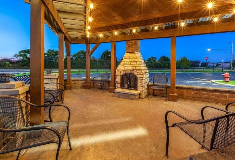 מוטל Super 8 By Wyndham Roseville/detroit Area