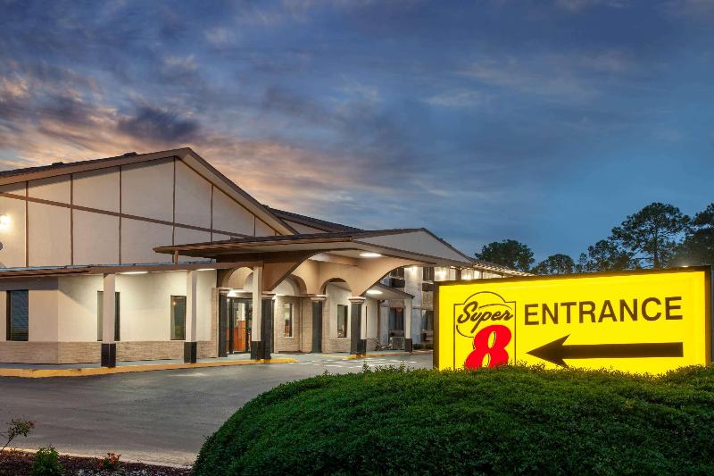 Мотель Super 8 By Wyndham Waycross Ga