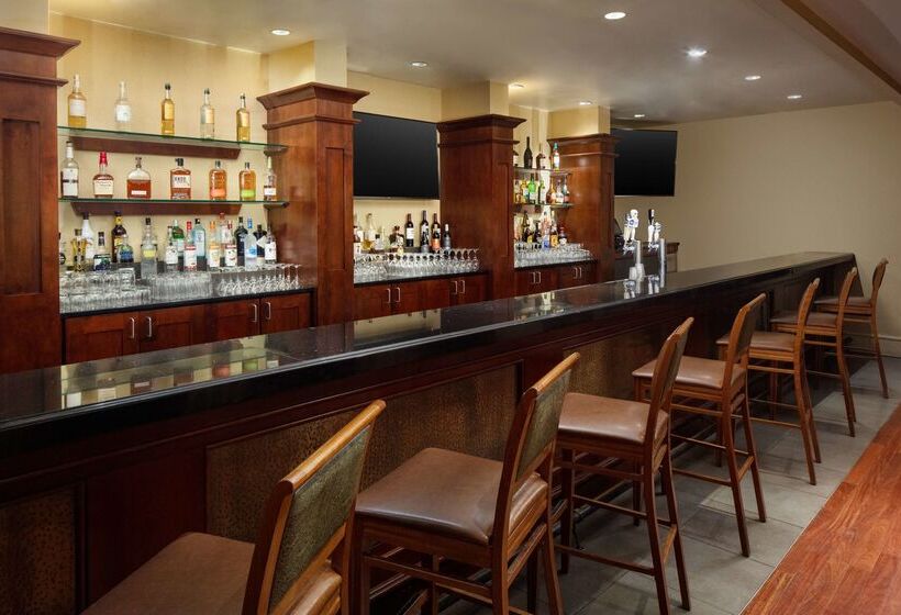 منتجع Doubletree By Hilton Boston North Shore