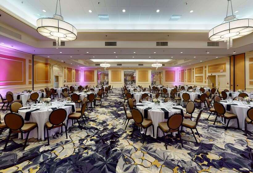 منتجع Doubletree By Hilton Boston North Shore