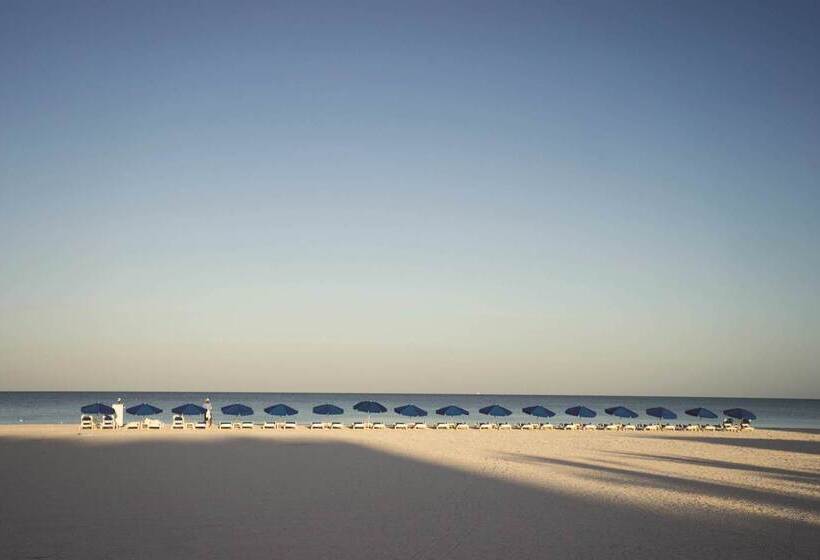 منتجع Marco Beach Ocean Suites