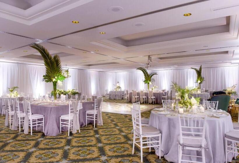 منتجع The Cliffs Hotel And Spa
